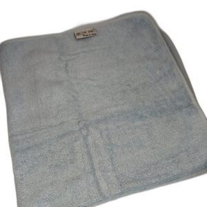 The One Towelling Baby Badcape - lichtblauw – productfoto 3